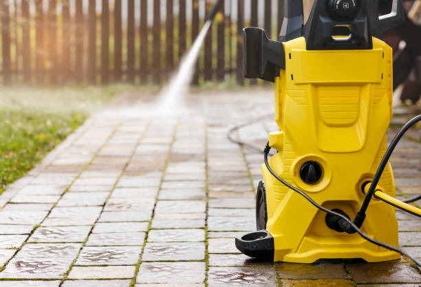Best Deck and Patio Pressure Washing in Emmetsburg, IA